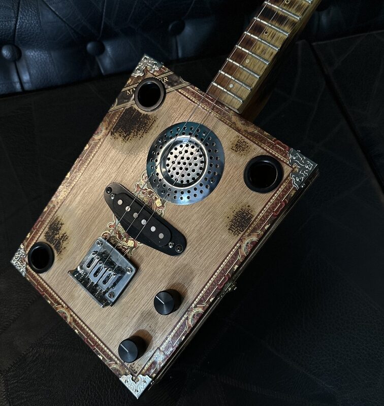 Flor de Las Antilhas Light Burned Resonator