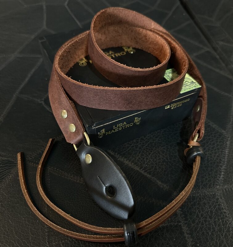 Correia CBG MOMBACHO Crazy Horse Old Gold