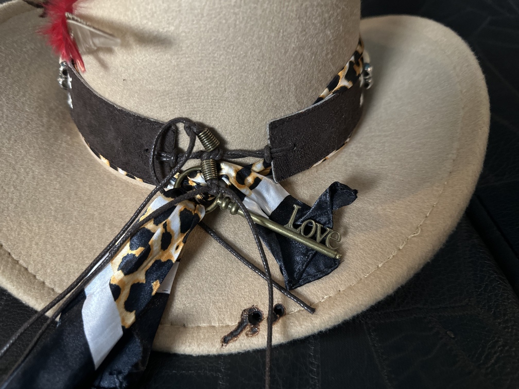 Chapéu estilo western unisex em feltro customizado TAM 56 - Imagem 2