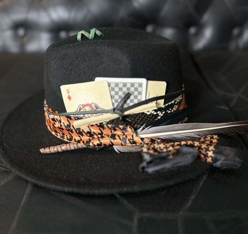 Chapéu estilo western unisex em feltro customizado CHICAGO BLUES MAN TAM 56